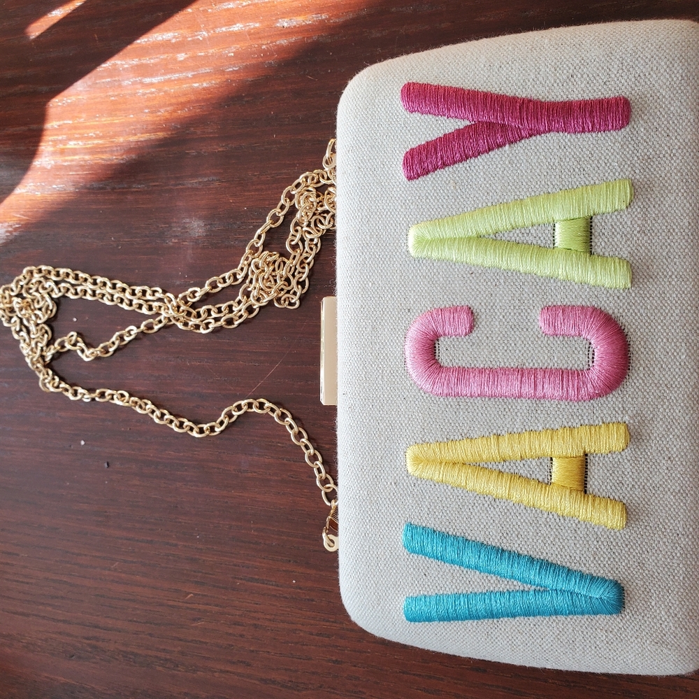 VACAY Clutch